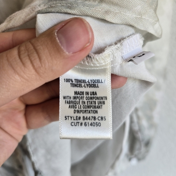 Bella Dahl L Two Pocket‎ Classic Button Down Long Sleeve - Picture 6 of 7